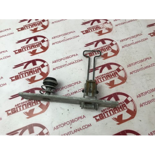 Крючок капота Opel Vivaro 2007-2014 91169257